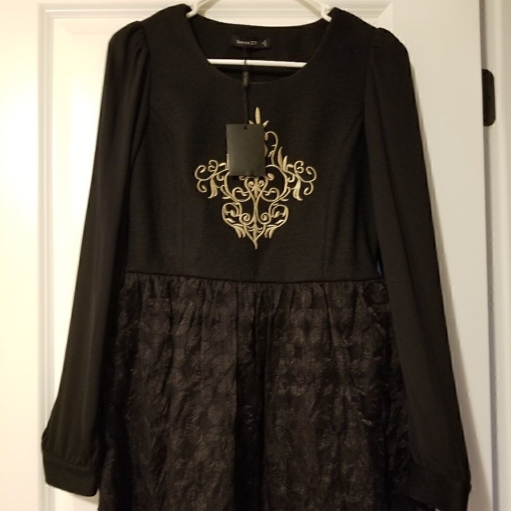NWOT LamMix27 black dress 